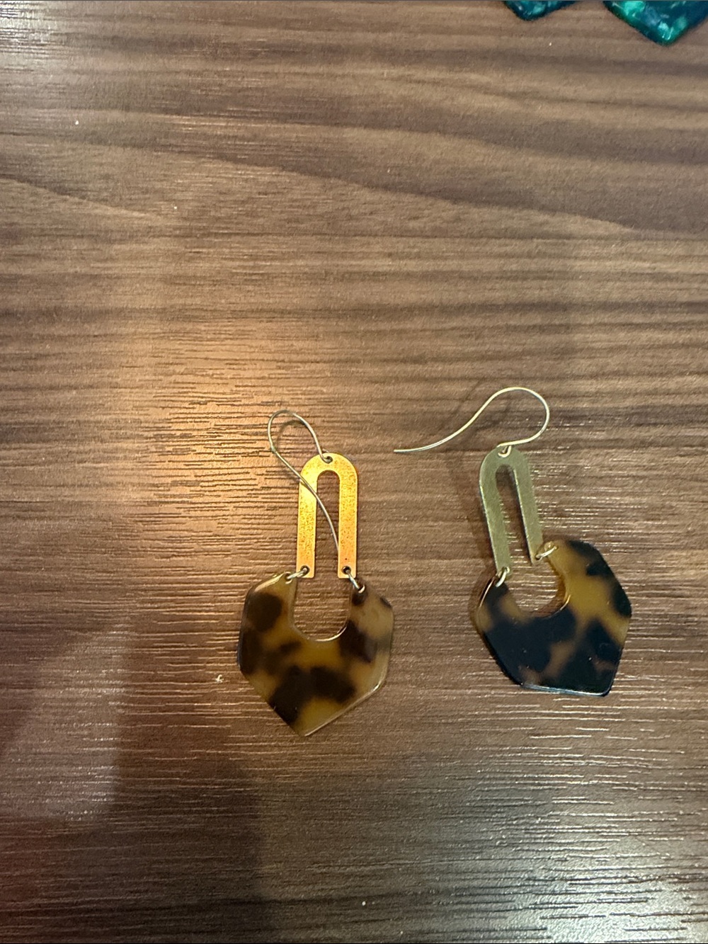 Tortoiseshell Heart Drop Earrings in Brown and Gold